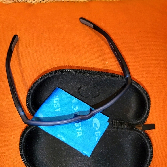 Mens Costas - Picture 4 of 4